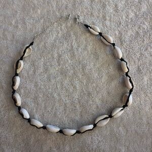 Puka Shell Necklace NWOT 🔥